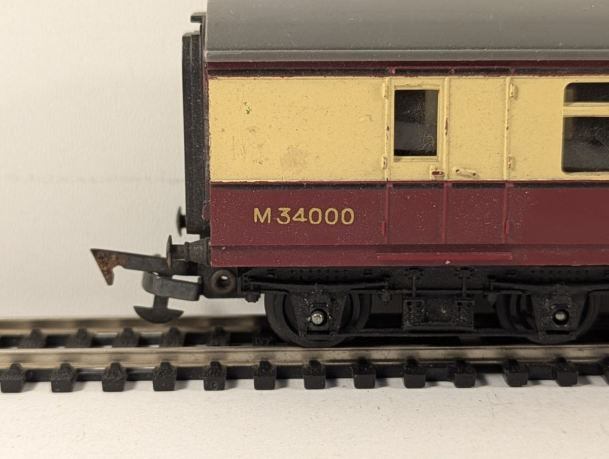 Tri-ang OO Gauge BR Mk1 Brake Second Coach Passenger Coach M34000