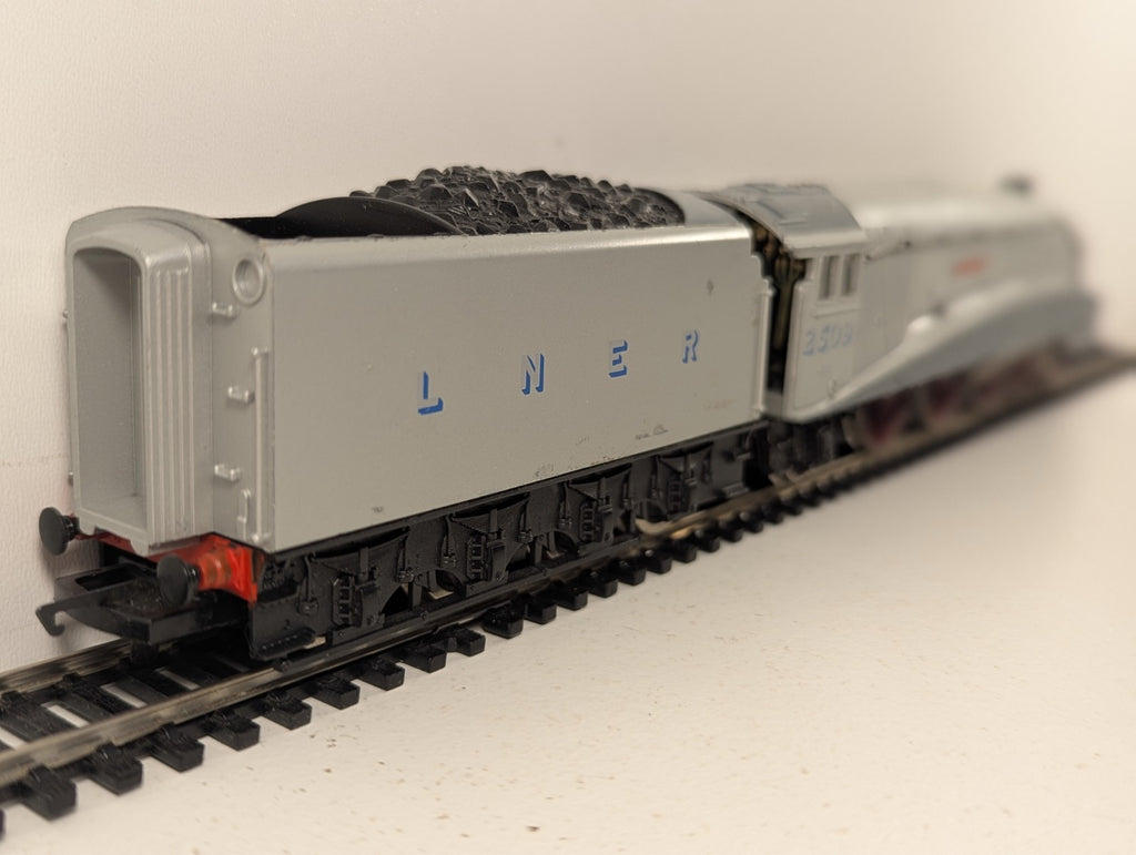 Hornby R30458 LNER Class A4 "Silver Link" Steam Locomotive OO Gauge - Boxed