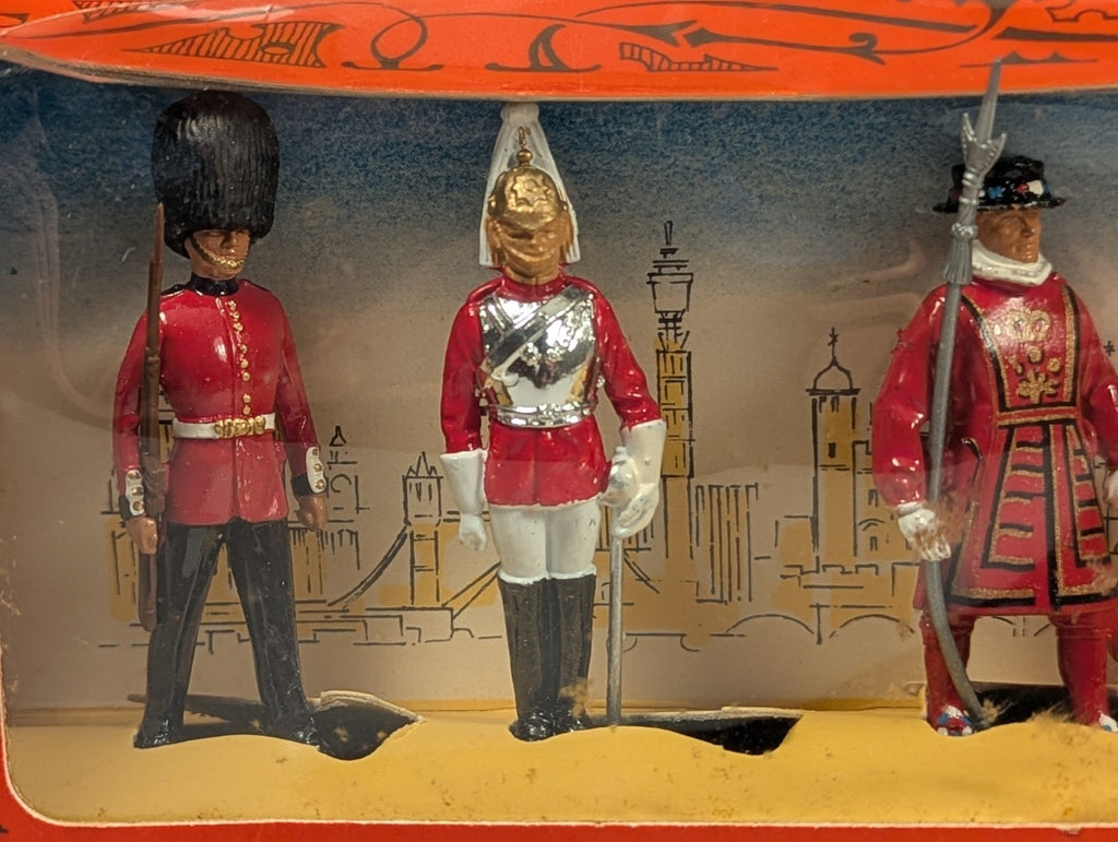 Britains 7225 Beefeater Guards 6 Piece Metal Model Set 1970s