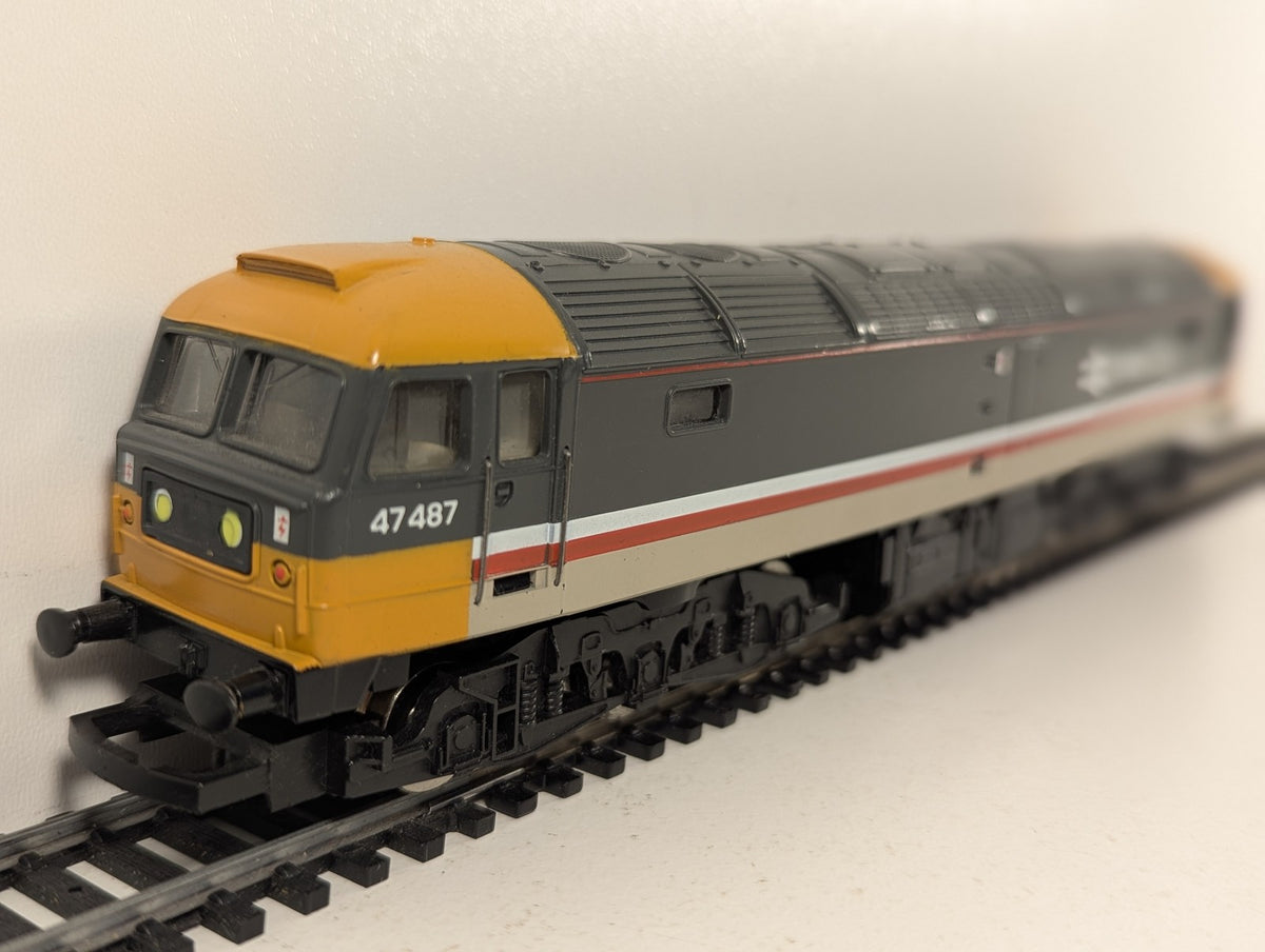 Hornby OO Gauge Class 47 Diesel Locomotive 47487 BR InterCity Executive R801