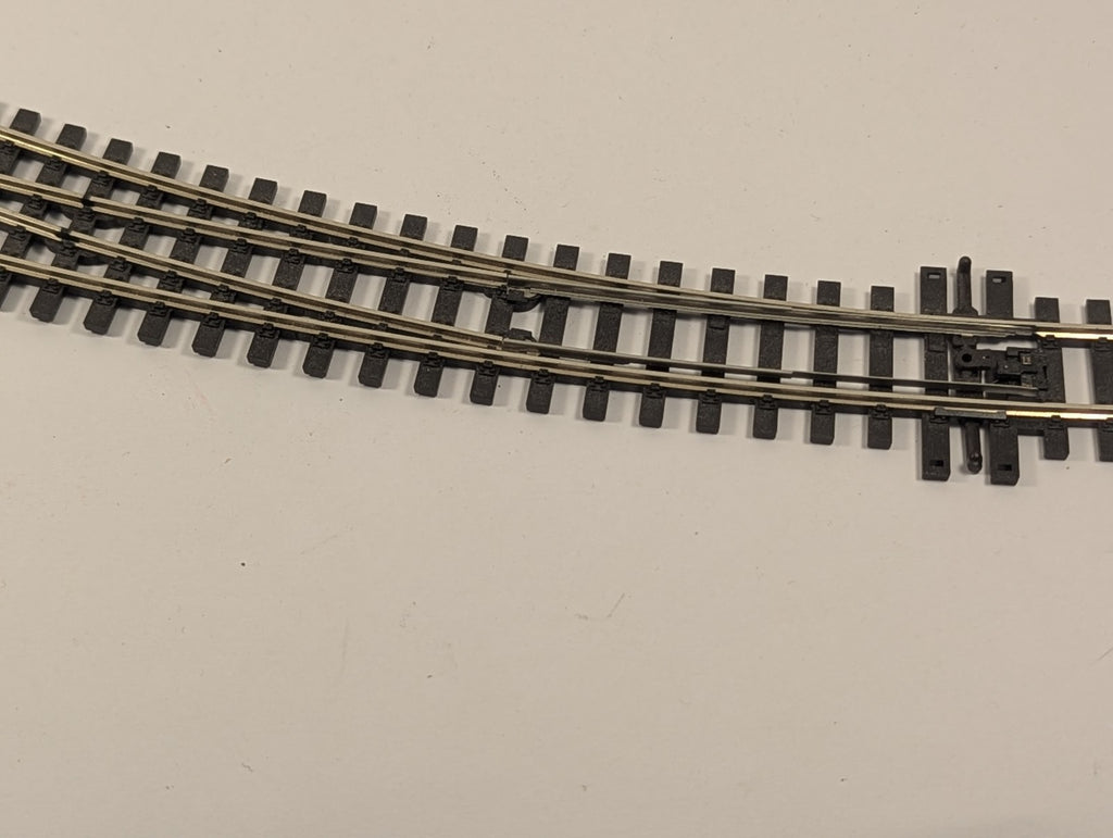 Peco SL-E387 HOe Gauge Code 55 Left Hand Curved Point