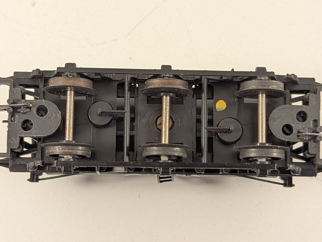 Lima OO Gauge 6-Wheel Milk Tank Wagon CWS Black