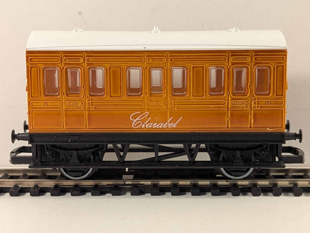 Hornby R112 Thomas the Tank Engine Clarabel 4-Wheel Passenger Coach