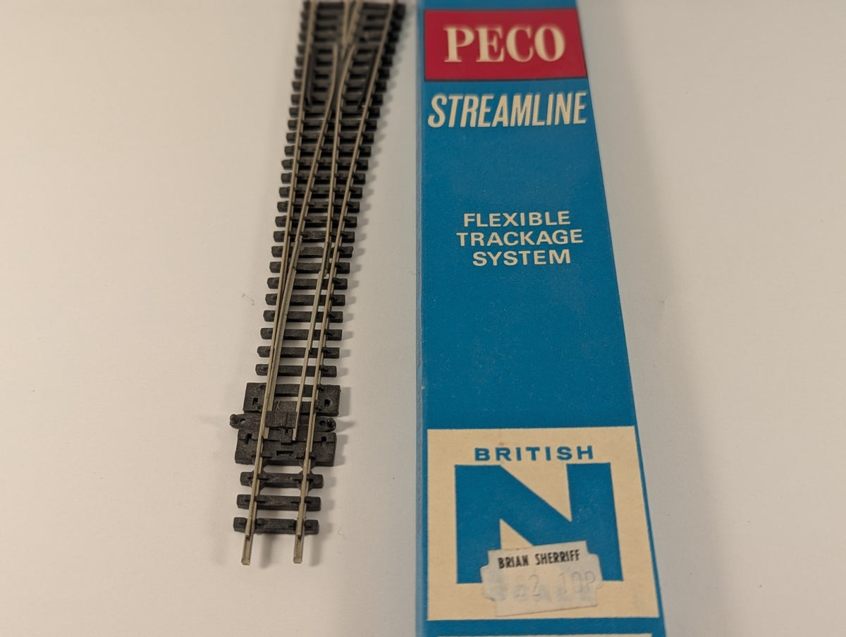 Peco SL-388X N Gauge Right Hand Turnout