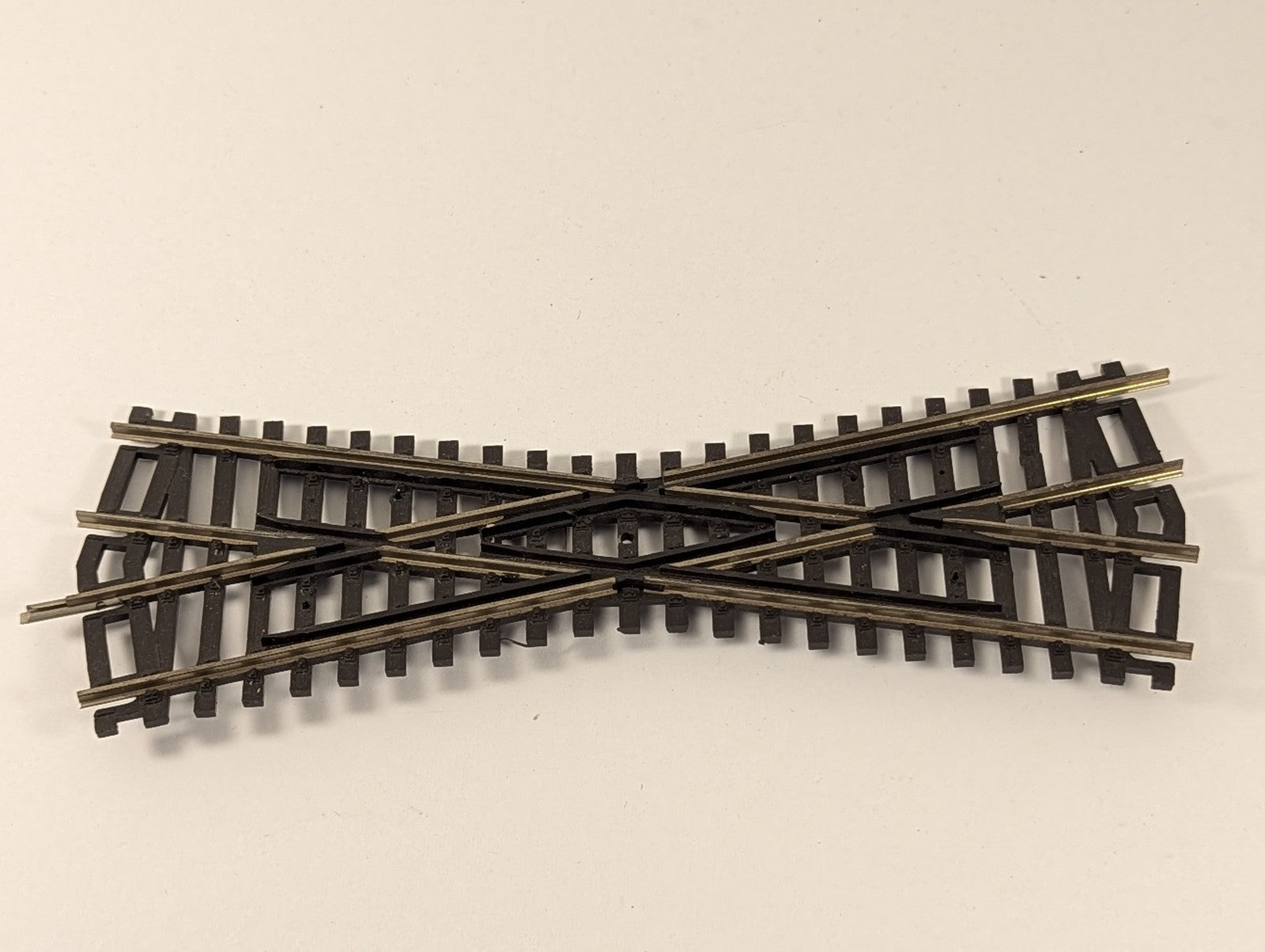 Peco OO Gauge Streamline Short Crossing (Insulfrog) Track SL-93