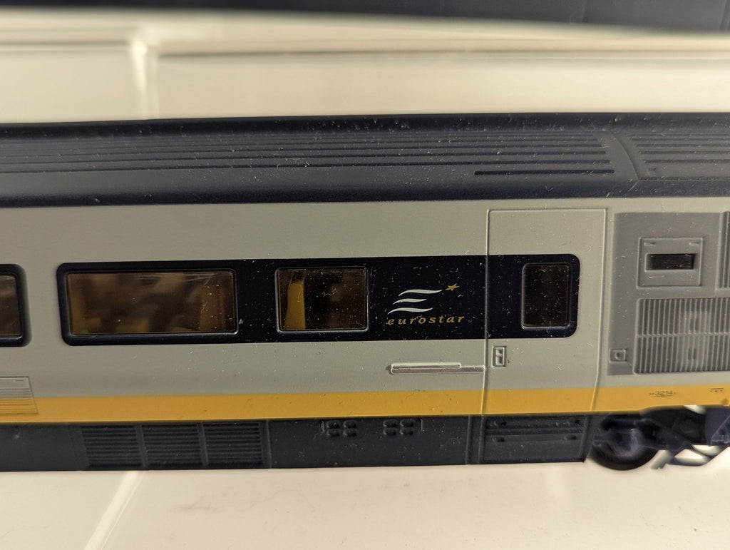 Hornby OO Gauge Eurostar Class 373 4-Car Set Electric Train Pack 3213 & 3214