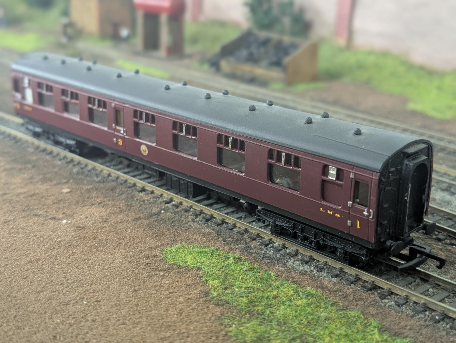 Triang LMS Coach 1st/ 3rd Class Repainted Renumbered 7812