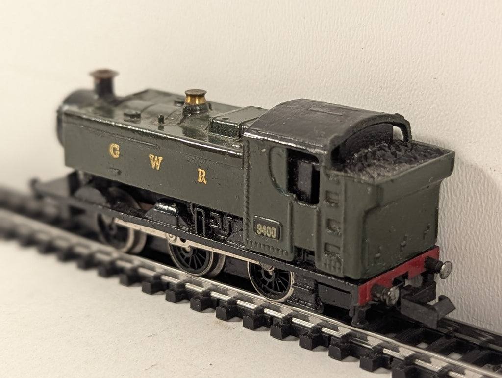 Graham Farish N Gauge Class 94xx Pannier Tank Steam Locomotive 9400 GWR Green