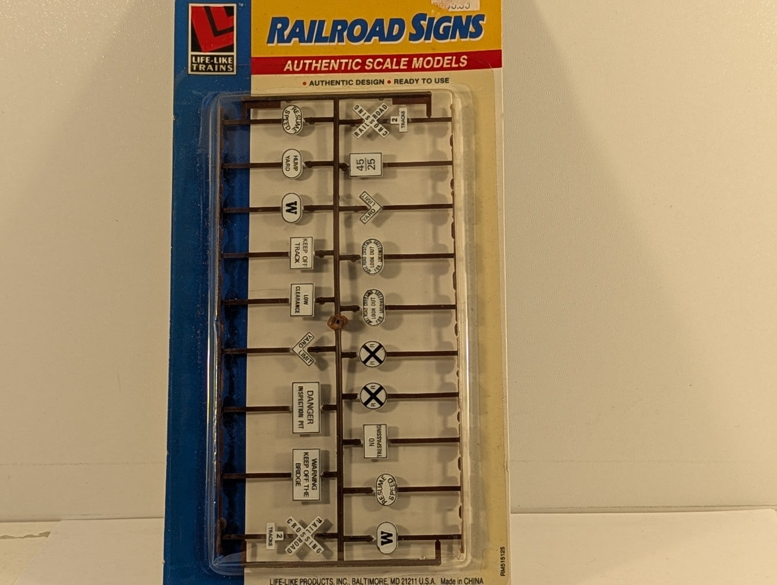 Life-Like HO Scale Railroad Signs Accessories 1125
