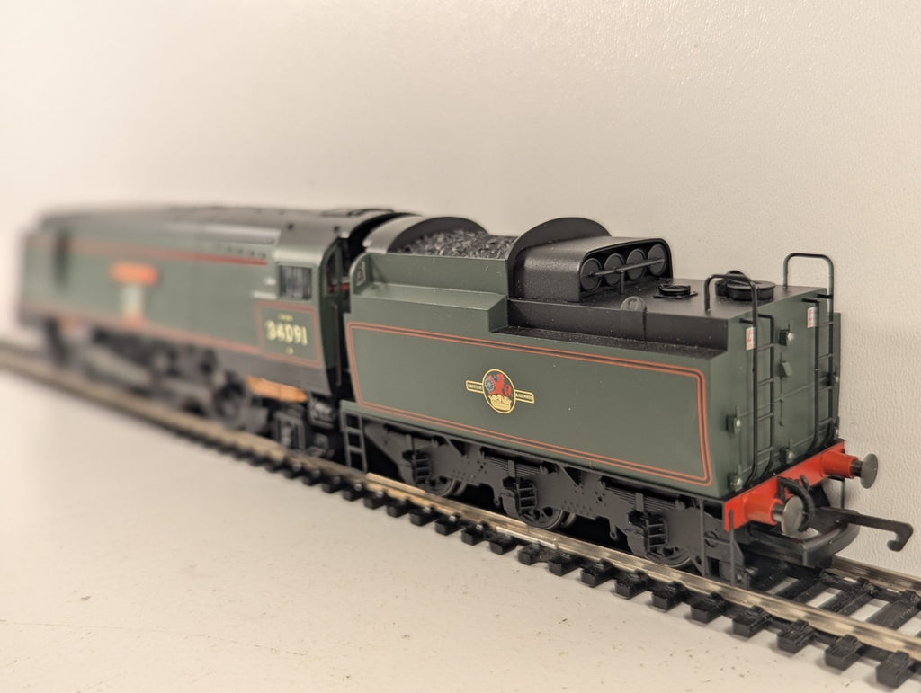 Hornby R2282 West Country Class Bulleid Pacific Weymouth - Boxed