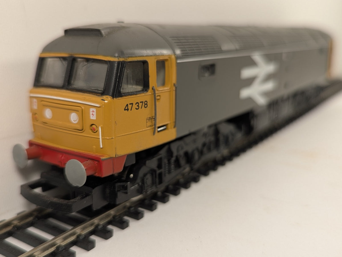 Hornby OO Gauge Class 47 Diesel Locomotive 47378 BR Railfreight Grey R319