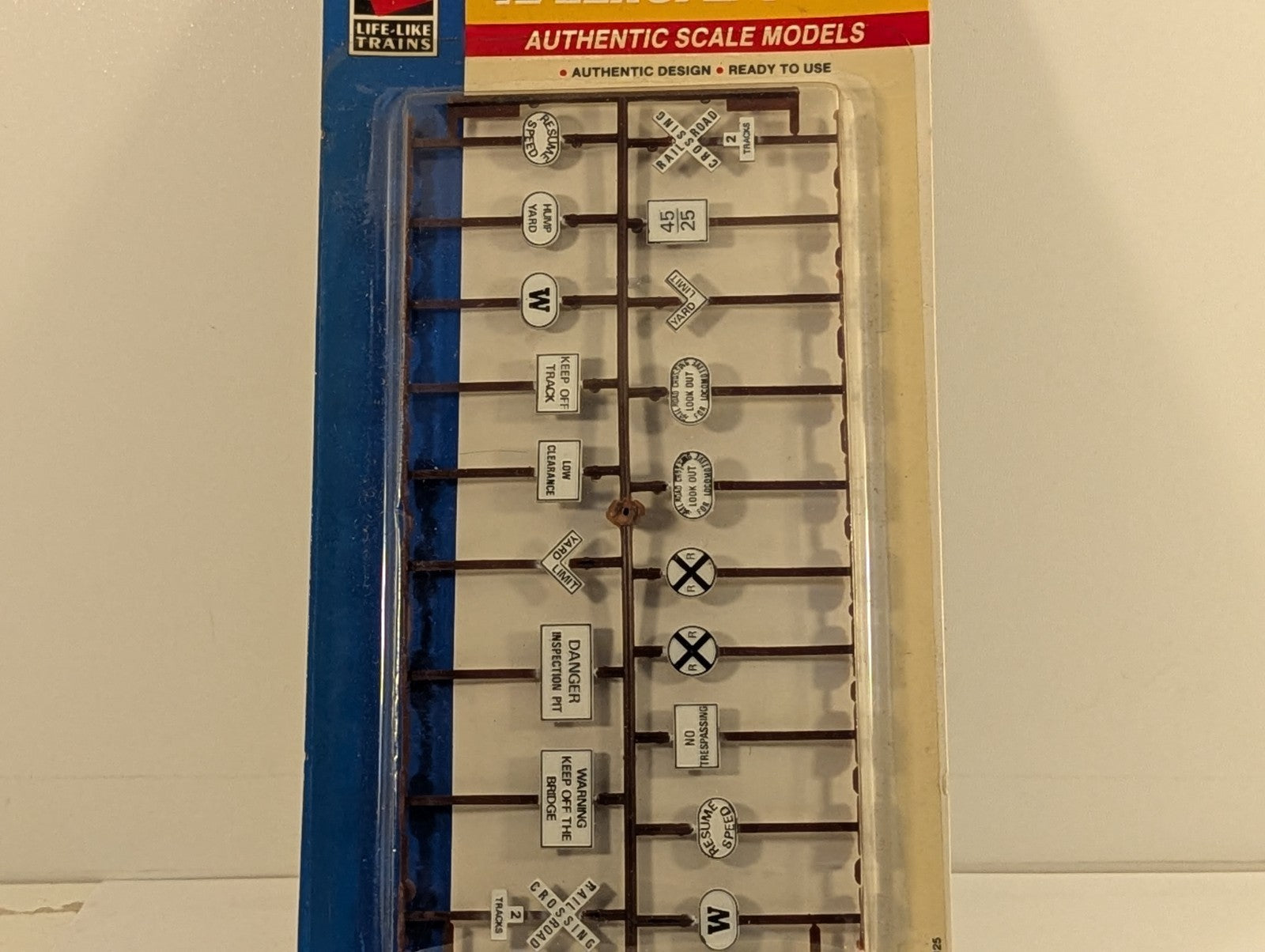 Life-Like HO Scale Railroad Signs Accessories 1125