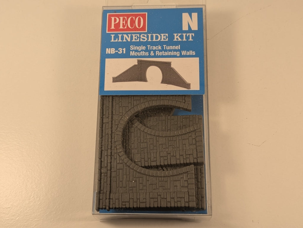 Peco NB-31 N Gauge Single Track Tunnel Mouths & Retaining Walls Kit