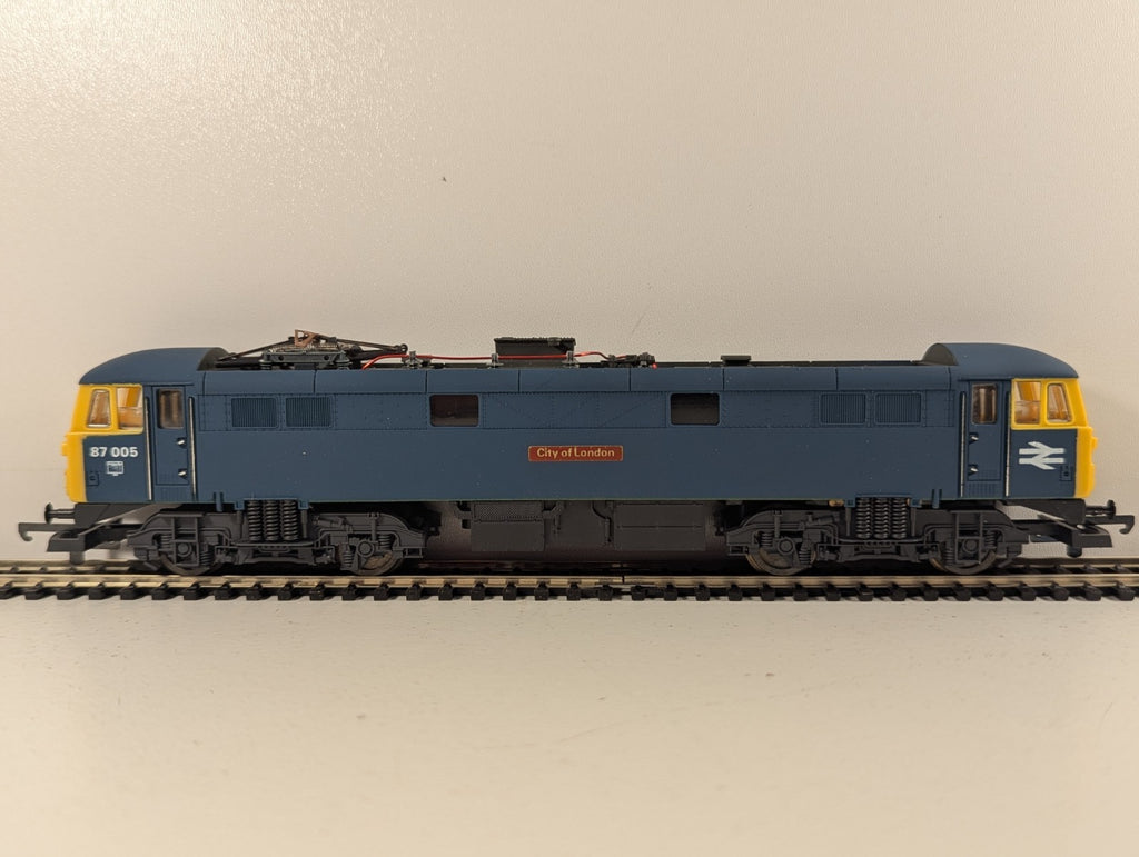 Lima 205125 MWG Class 87 87005 “City of London”