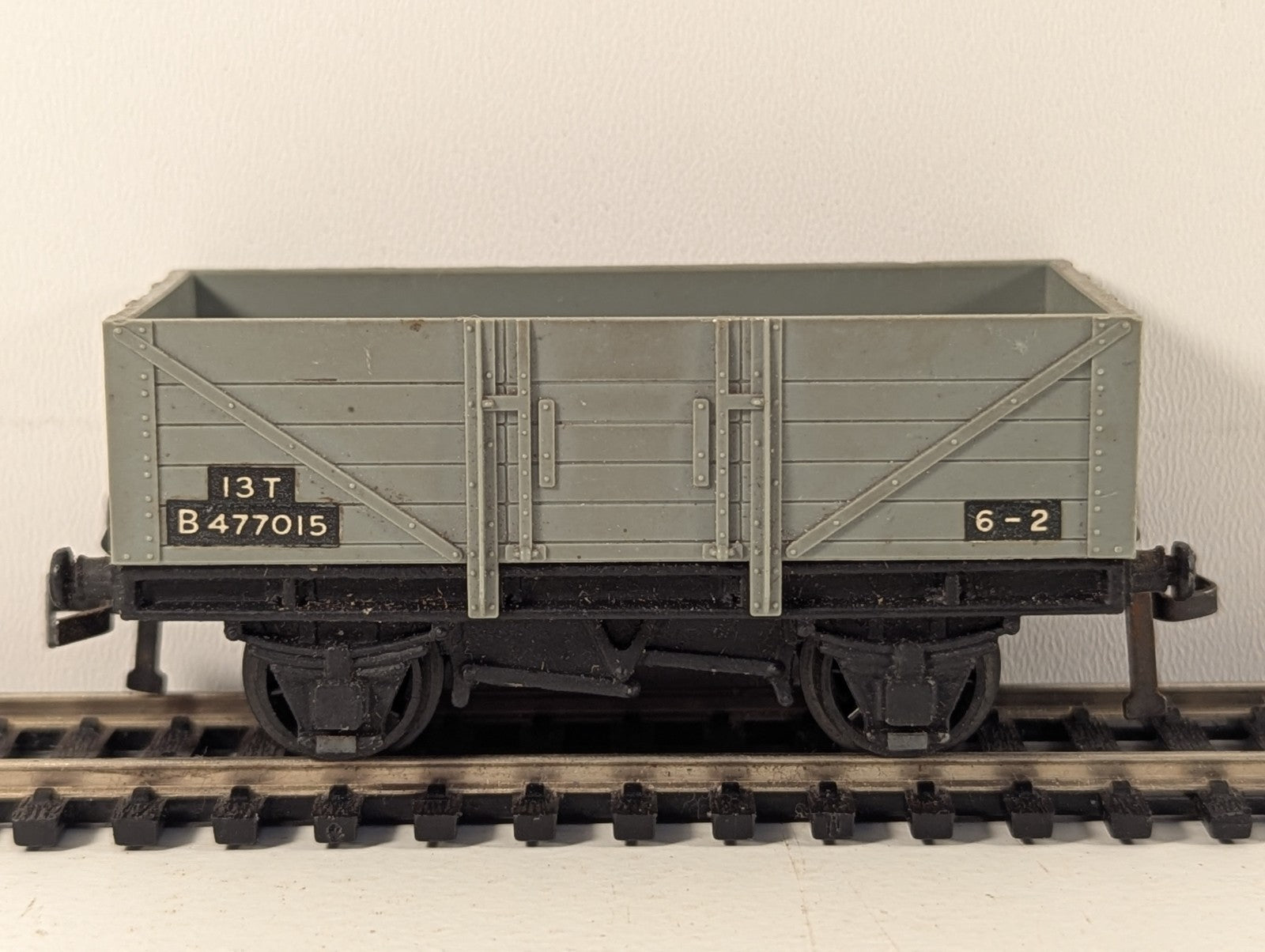 Hornby Dublo 13 Ton Standard Wagon B477015 OO Gauge