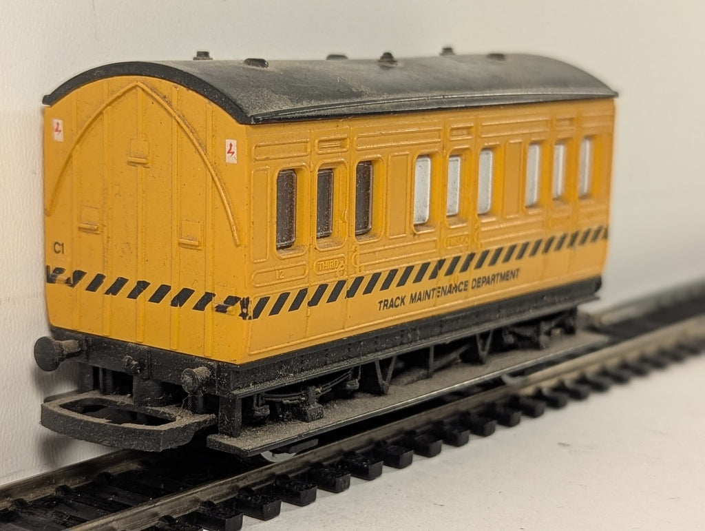 Hornby OO Gauge Track Maintenance Department 4-Wheel Coach Passenger Coach C1