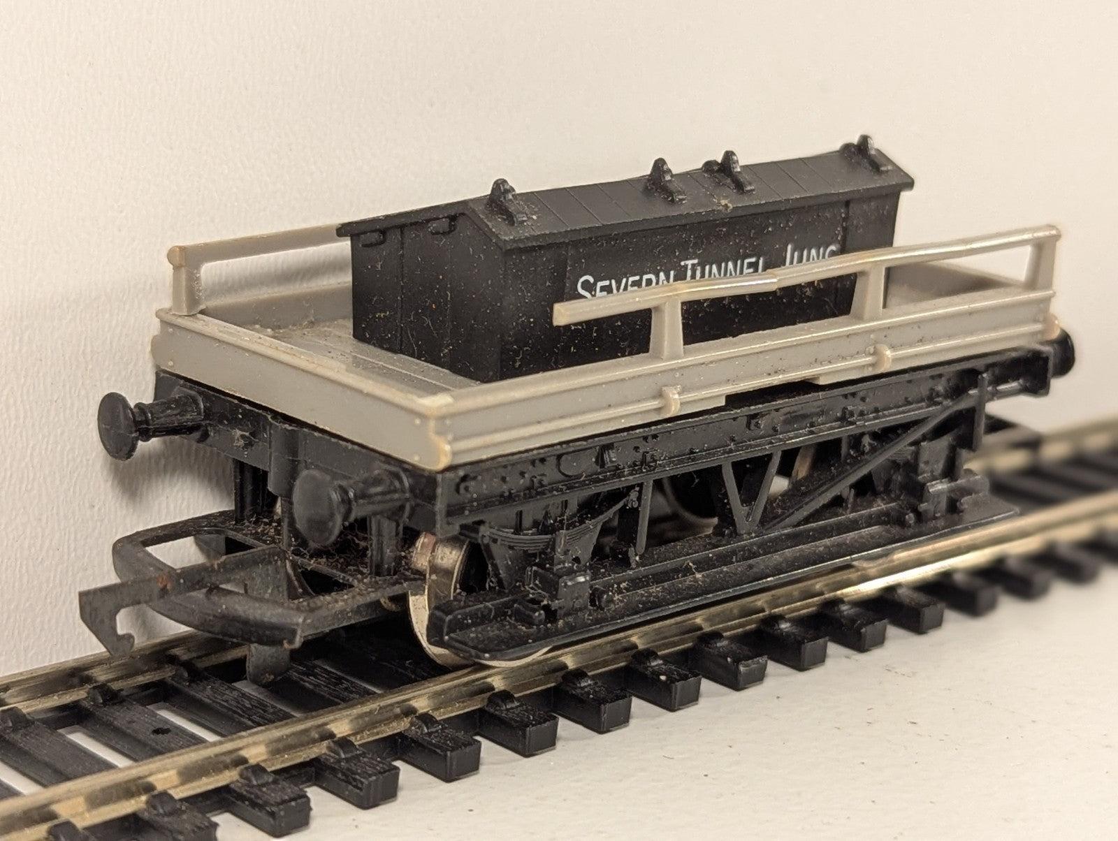 Hornby OO Gauge GWR Shunters Wagon “Severn Tunnel Junction” – Some Damage