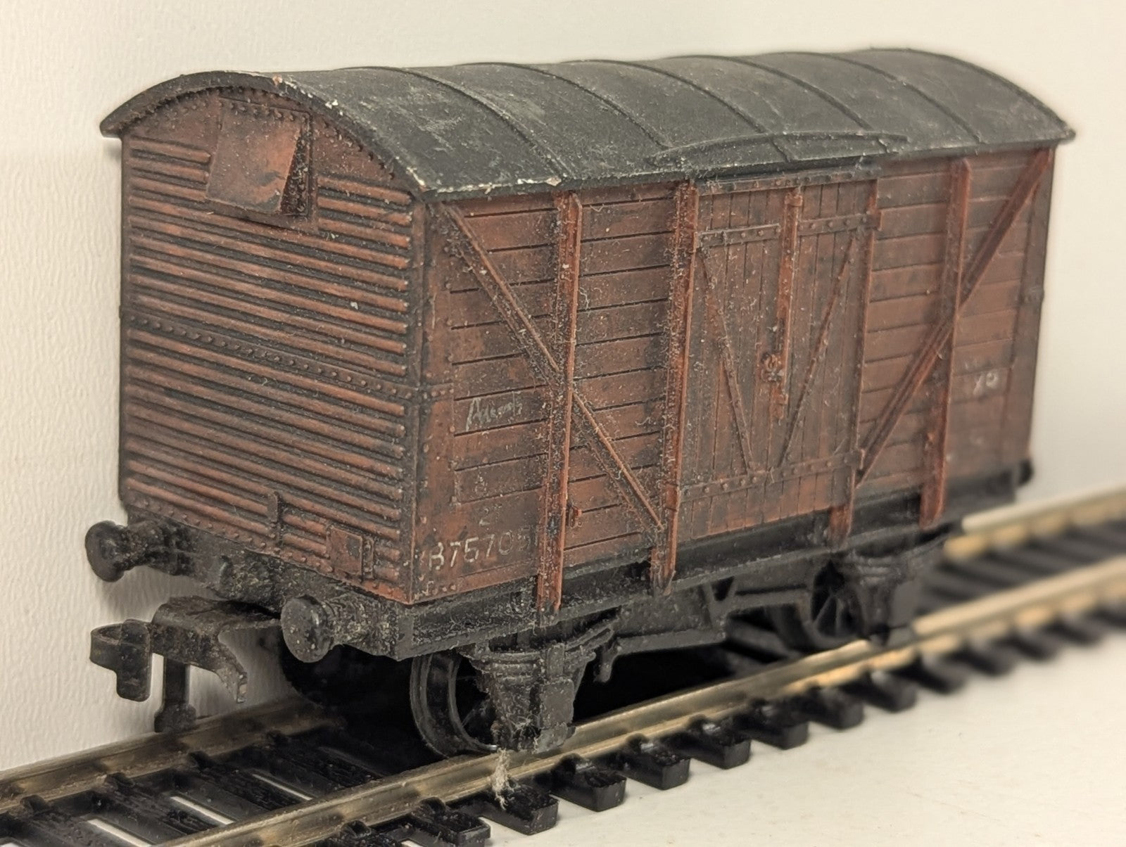 Hornby Dublo BR 12 Ton Ventilated Van OO Gauge