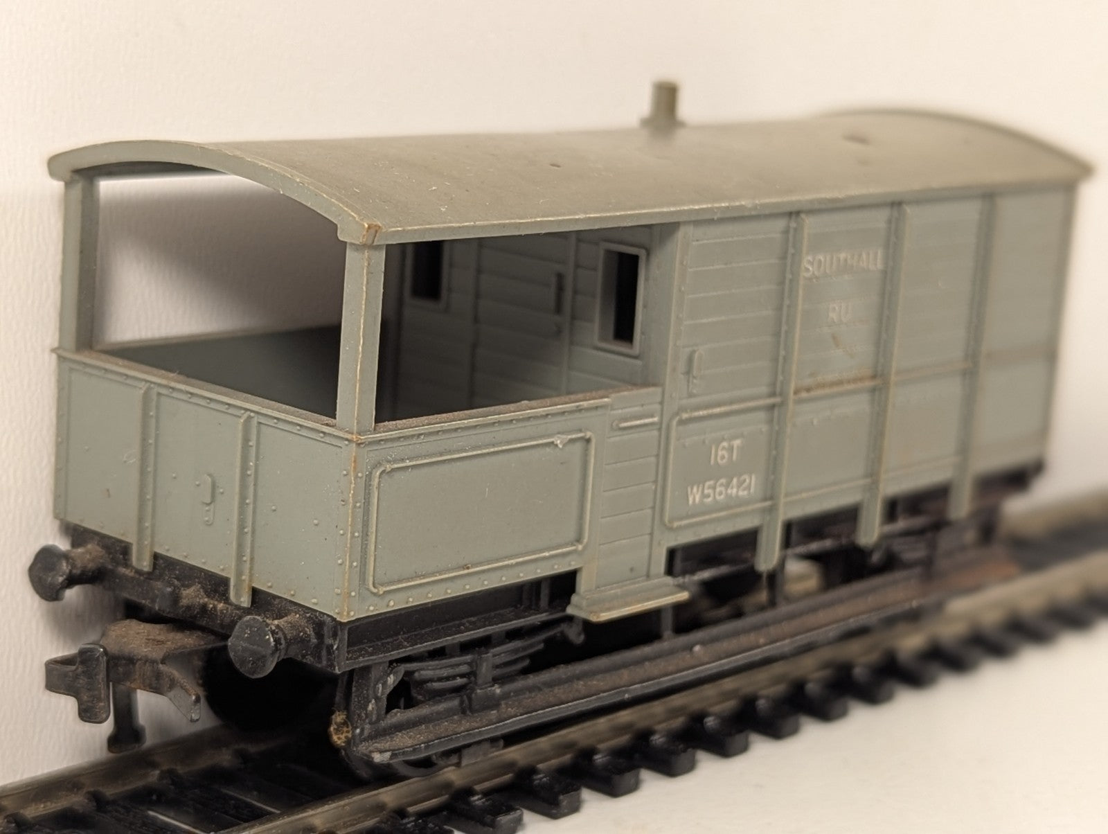 Hornby Dublo 4312 WR Southall 16 Ton Brake Van OO Gauge