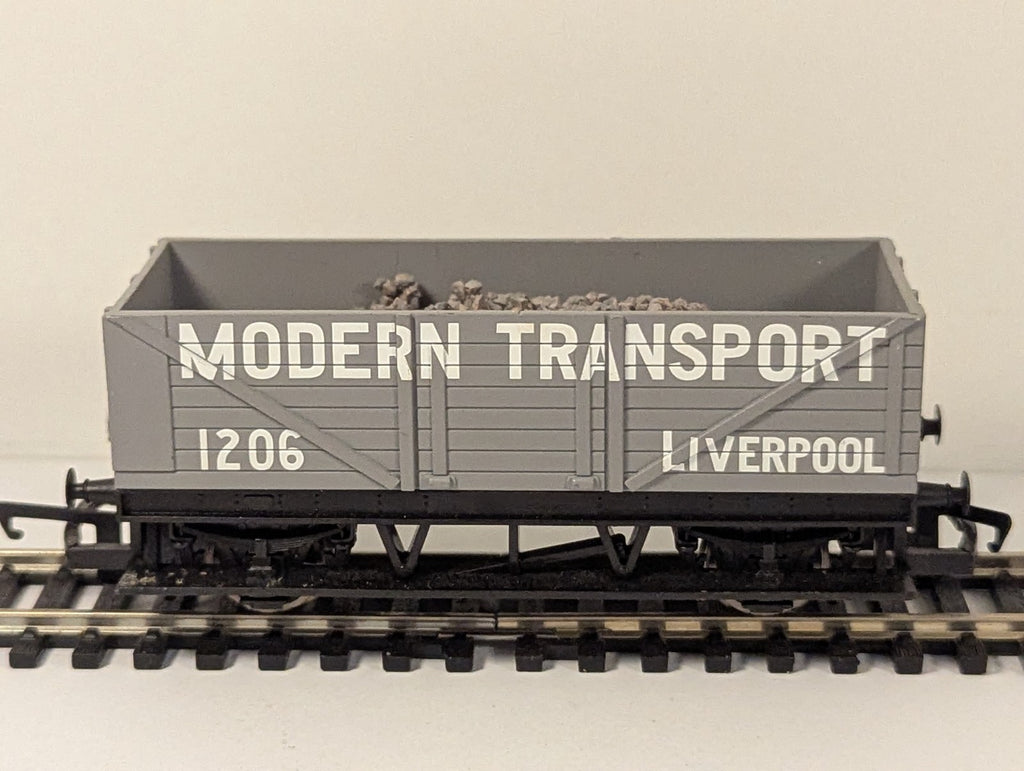 Hornby R1115 OO Gauge 7 Plank Open Wagon Modern Transport Liverpool with coal