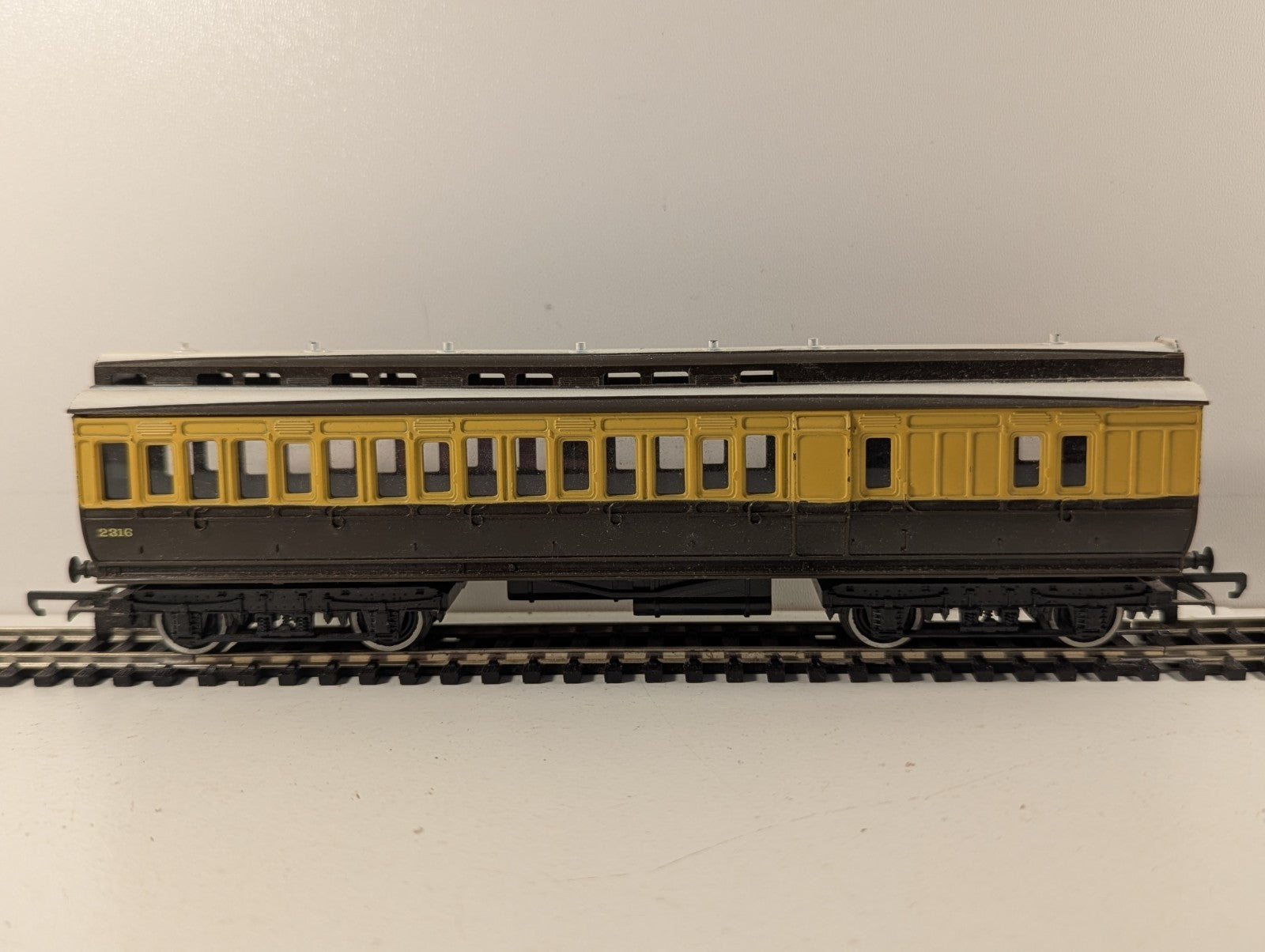Tri-ang OO Gauge GWR Clerestory Brake Third Coach Passenger Coach