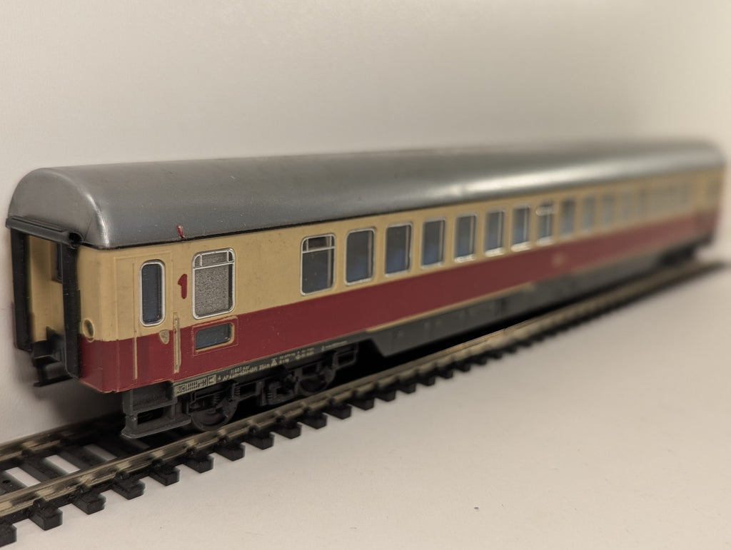Fleischmann HO Gauge DB TEE 1st Class Open Coach AP4üm-61 Passenger Coach