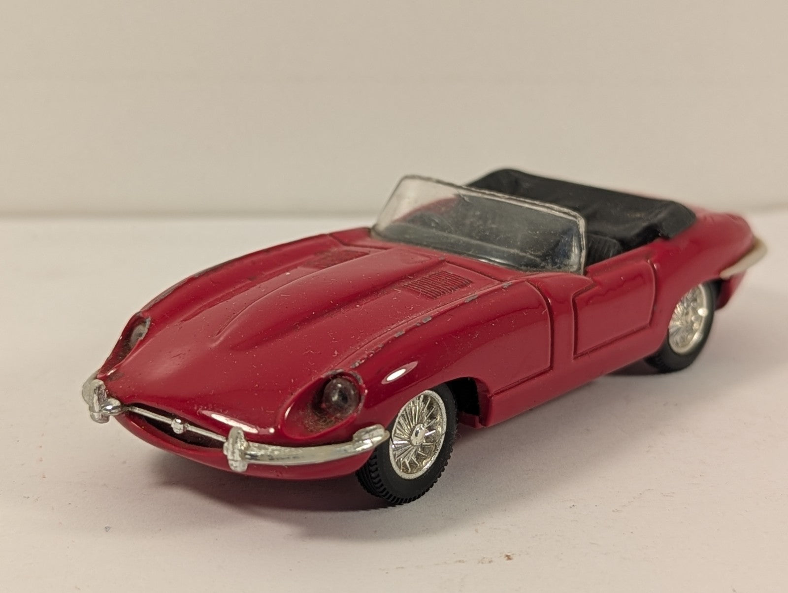 Corgi 1:43 Jaguar E-Type Convertible