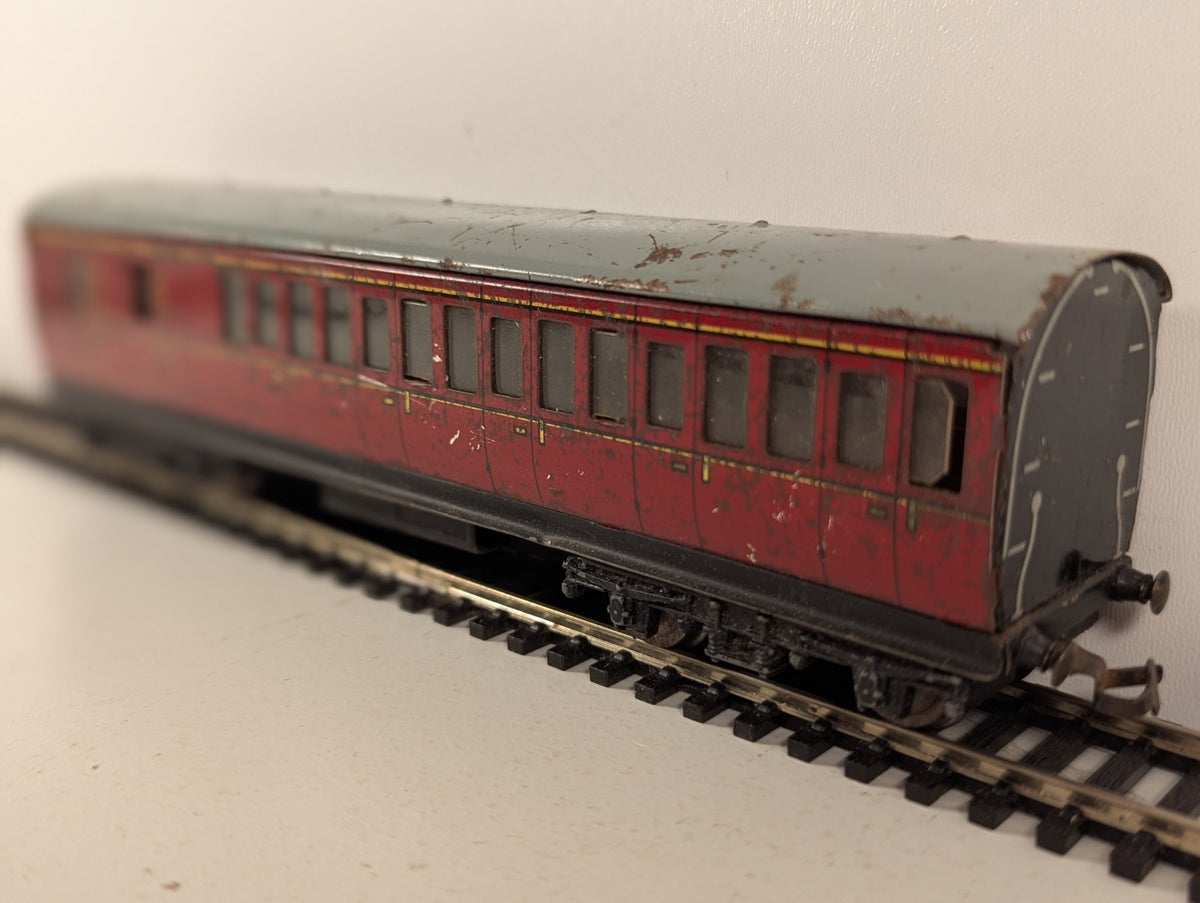 Hornby Dublo OO Gauge LMS Brake Third Tinplate Corridor Coach