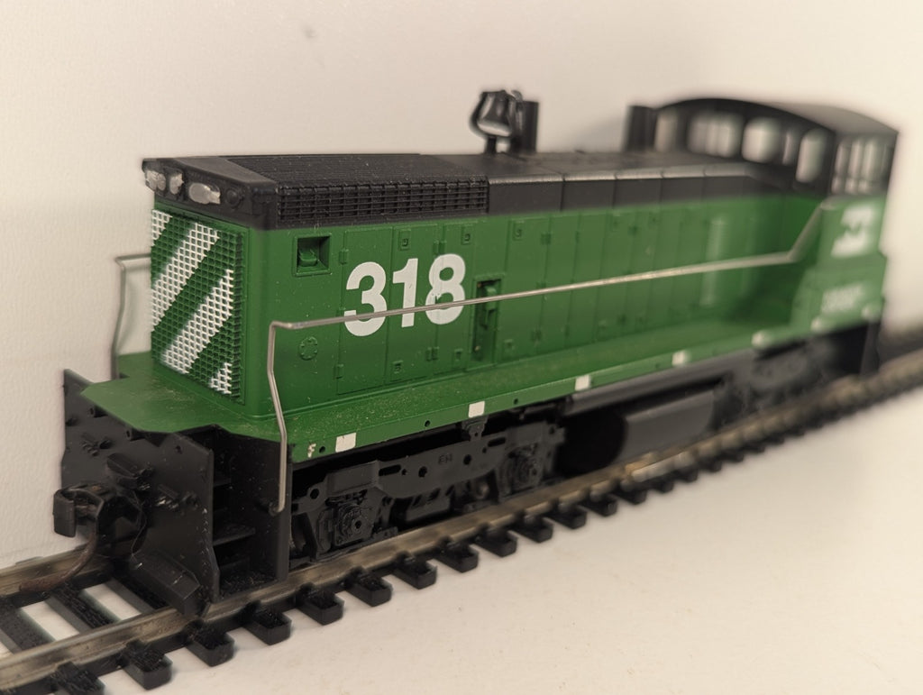 Athearn HO Scale SW1500 Burlington Northern 318 Diesel Locomotive