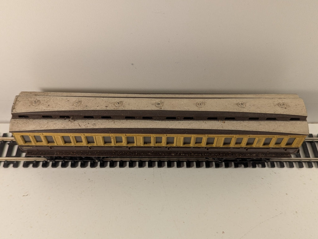 Tri-ang R332 GWR Clerestory Third Class Coach OO Gauge