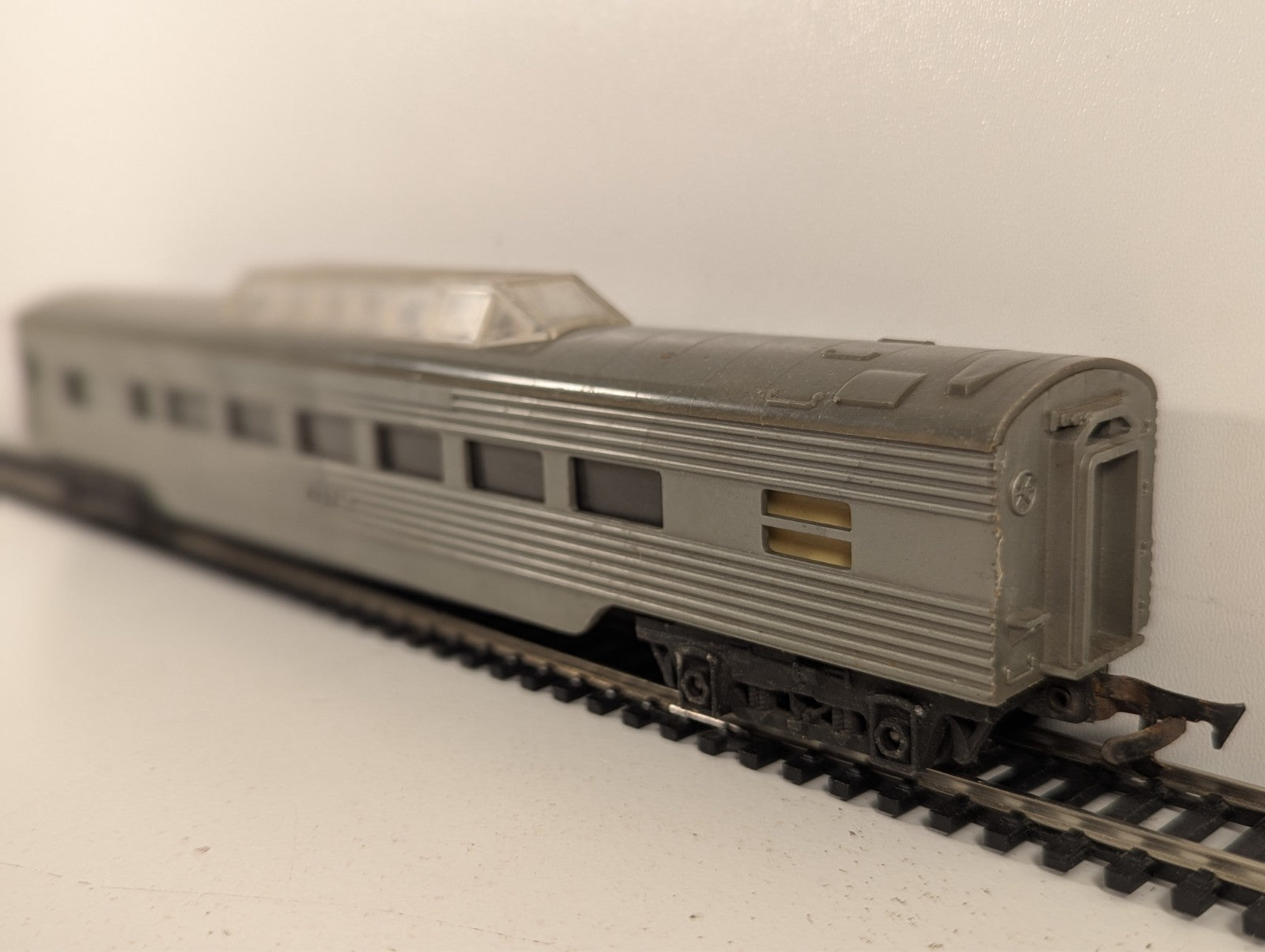 Tri-ang R.25 OO Gauge Transcontinental Vista Dome Coach - Damaged Lettering