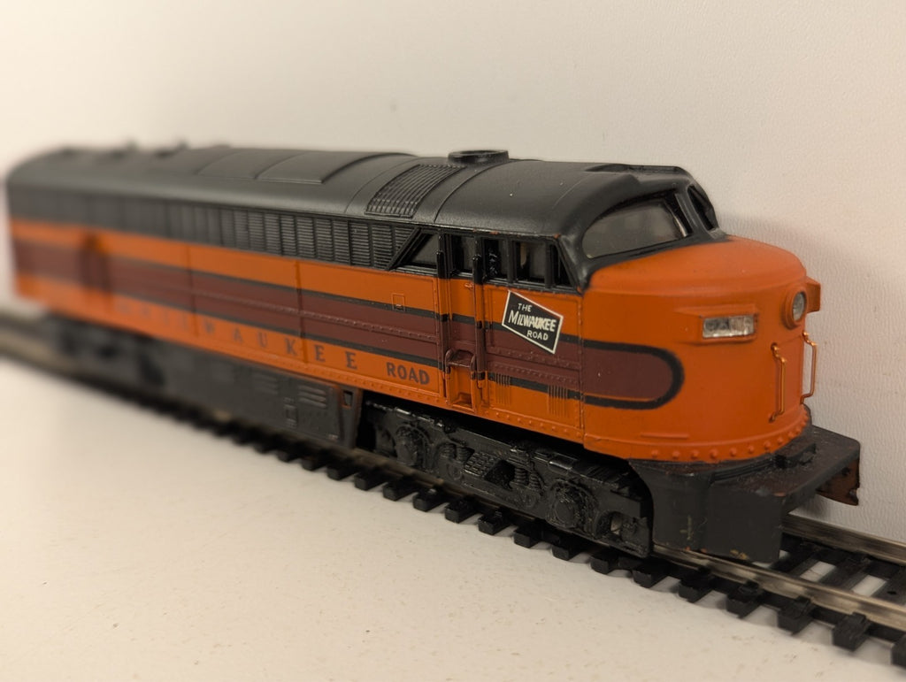 Tempo Fairbanks Morse C-Liner Diesel Dummy Locomotive - Missing Front Coupler