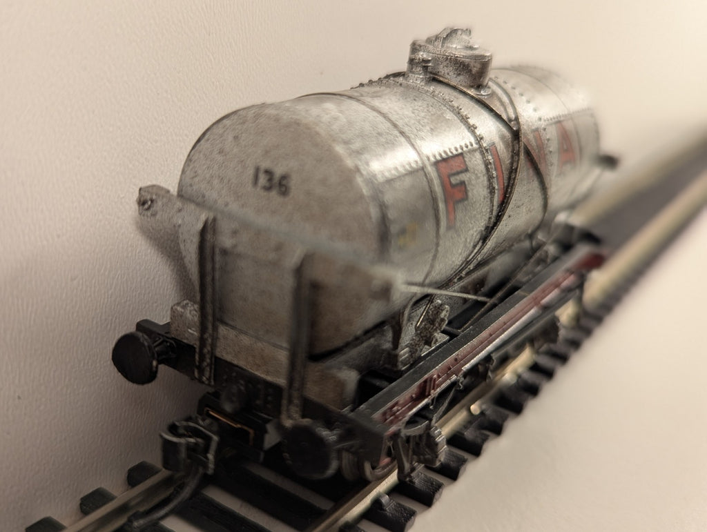 Bachmann 37-680A “Fina” Tank Wagon – Silver Livery – Weathered – OO Gauge