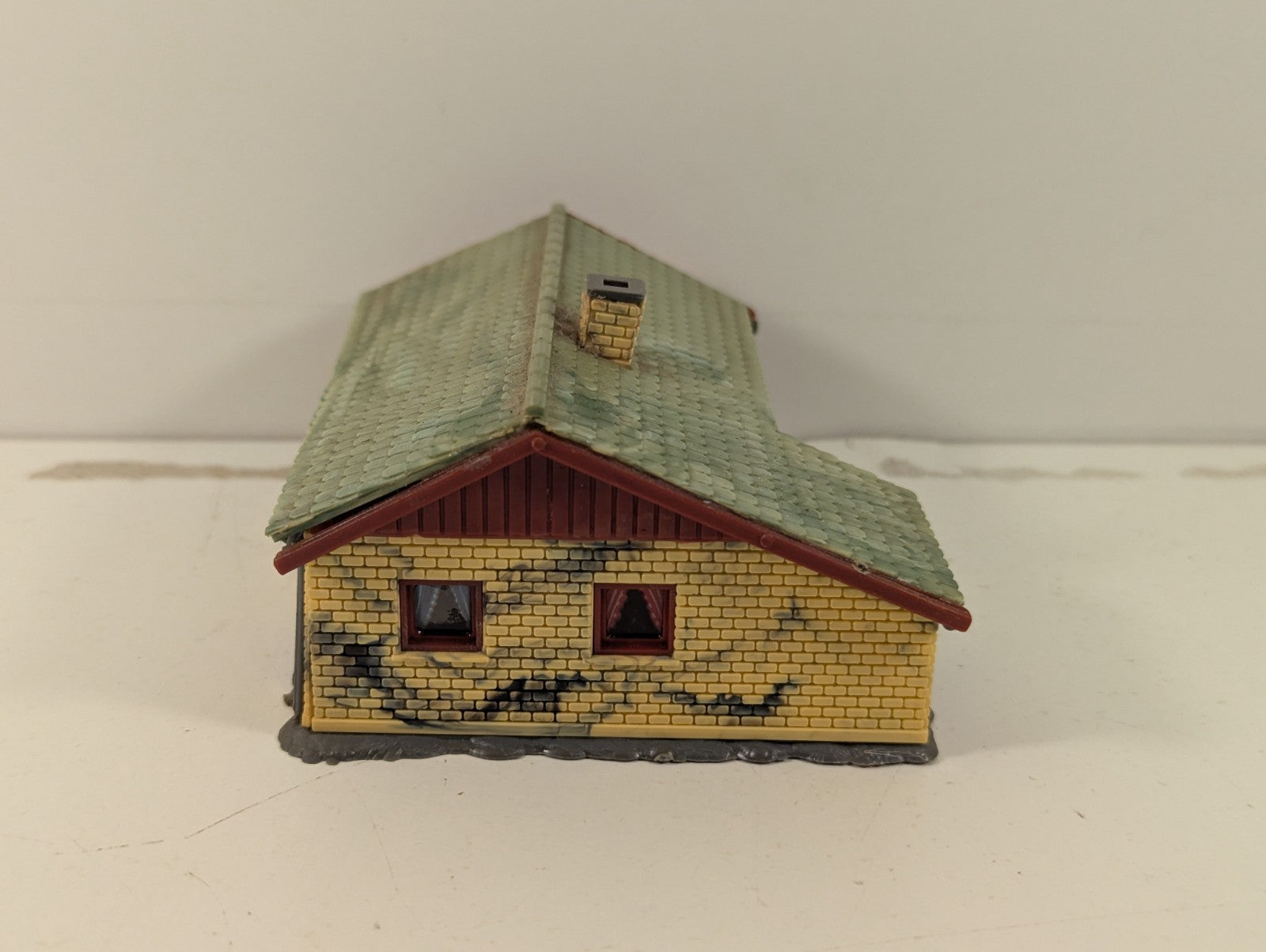 Heljan HO Gauge Tract House Kit