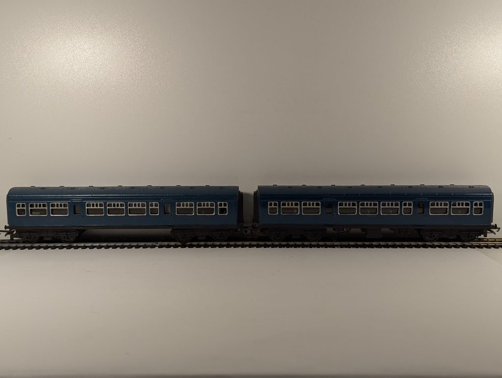 Tri-ang OO Gauge DMU Centre Cars Coaches BR Blue R334 Spares or Repair