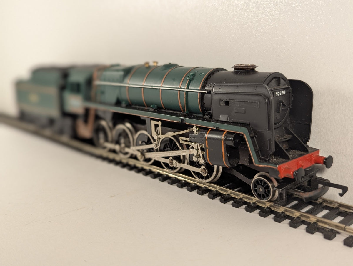 Hornby OO Gauge BR Standard Class 9F 'Evening Star' Locomotive 92220 BR Green