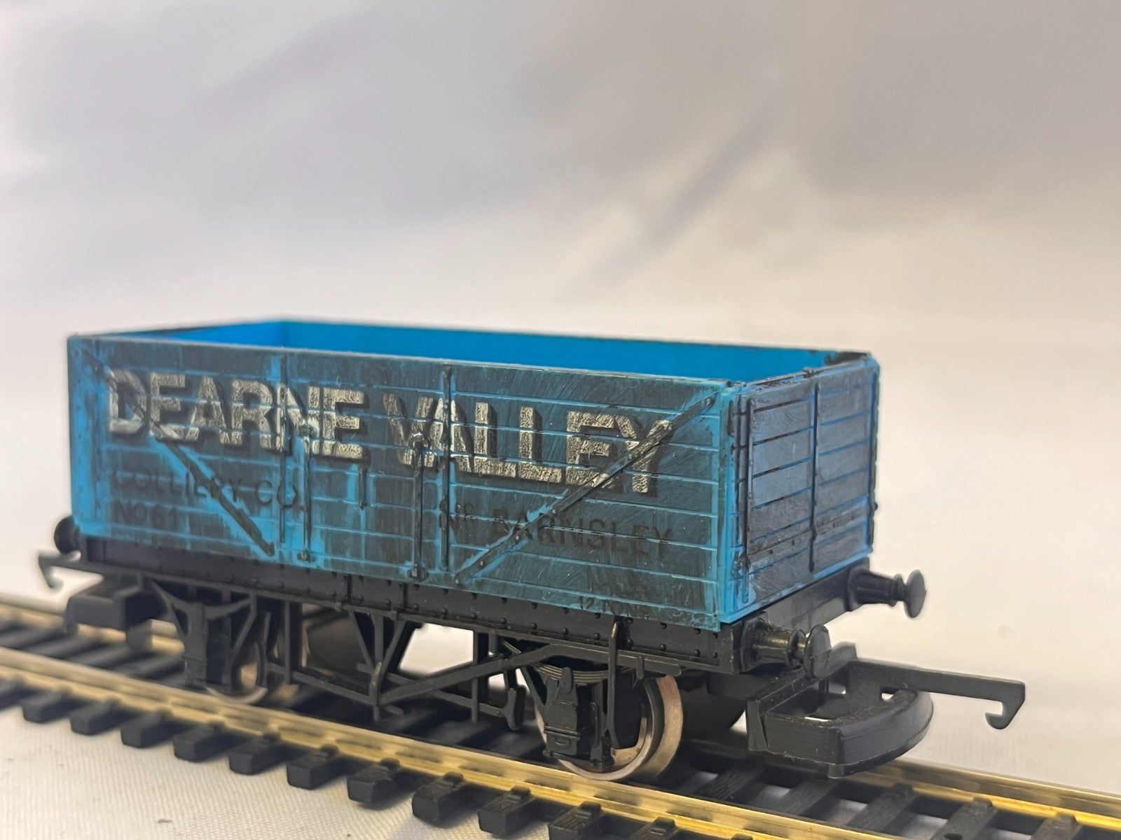 Lima OO Gauge Dearne Valley 7 Plank Wagon Weathered