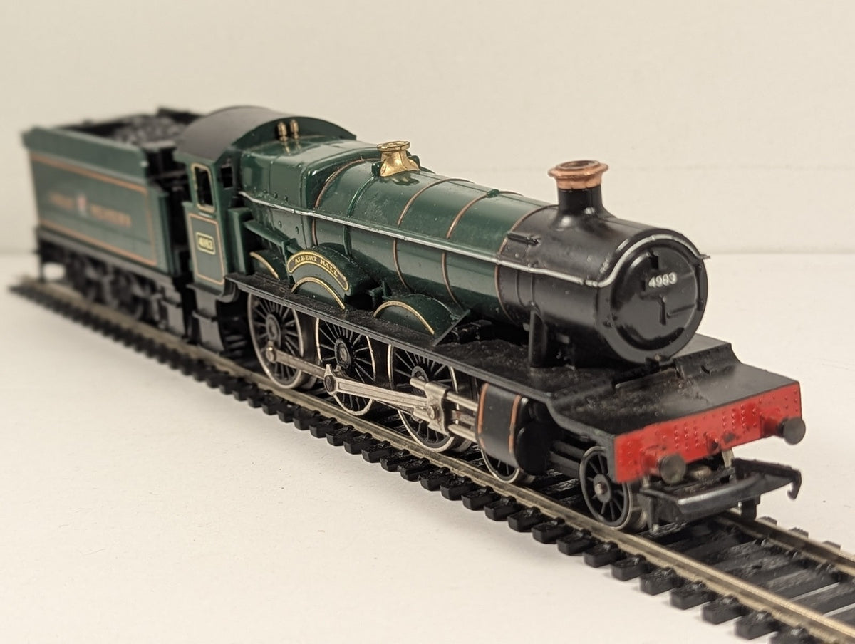 Hornby OO Gauge GWR Hall Class 4-6-0 'Albert Hall' Steam Locomotive 4983