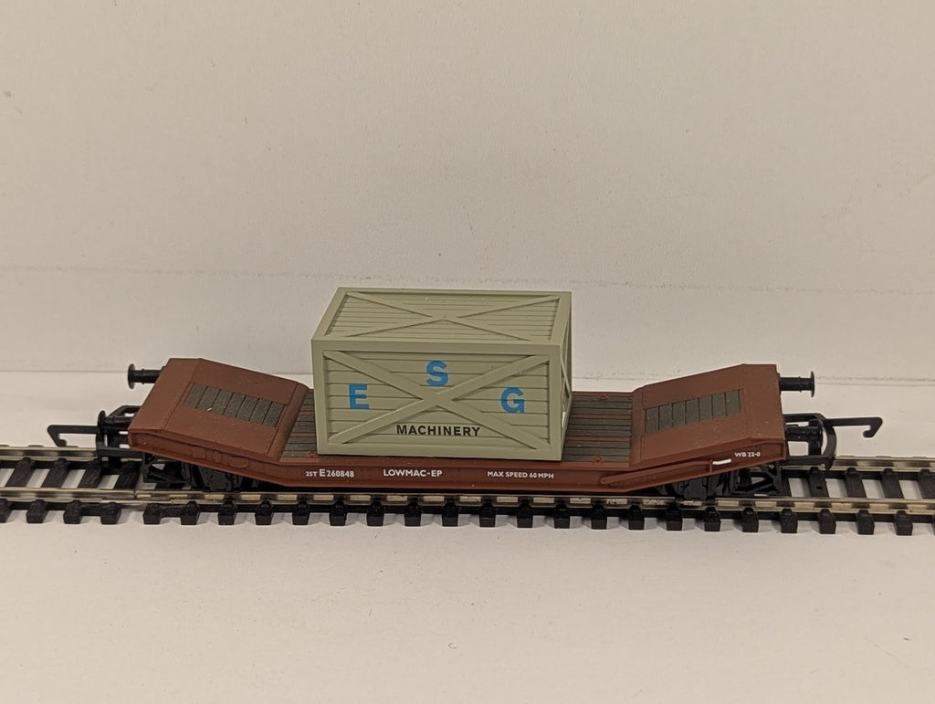 Hornby OO Gauge BR Lowmac EP with Crate Load 'ESG Machinery'
