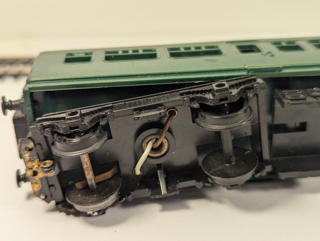 Tri-ang Hornby OO Gauge R158 Class 101 DMU Dummy Car BR Green