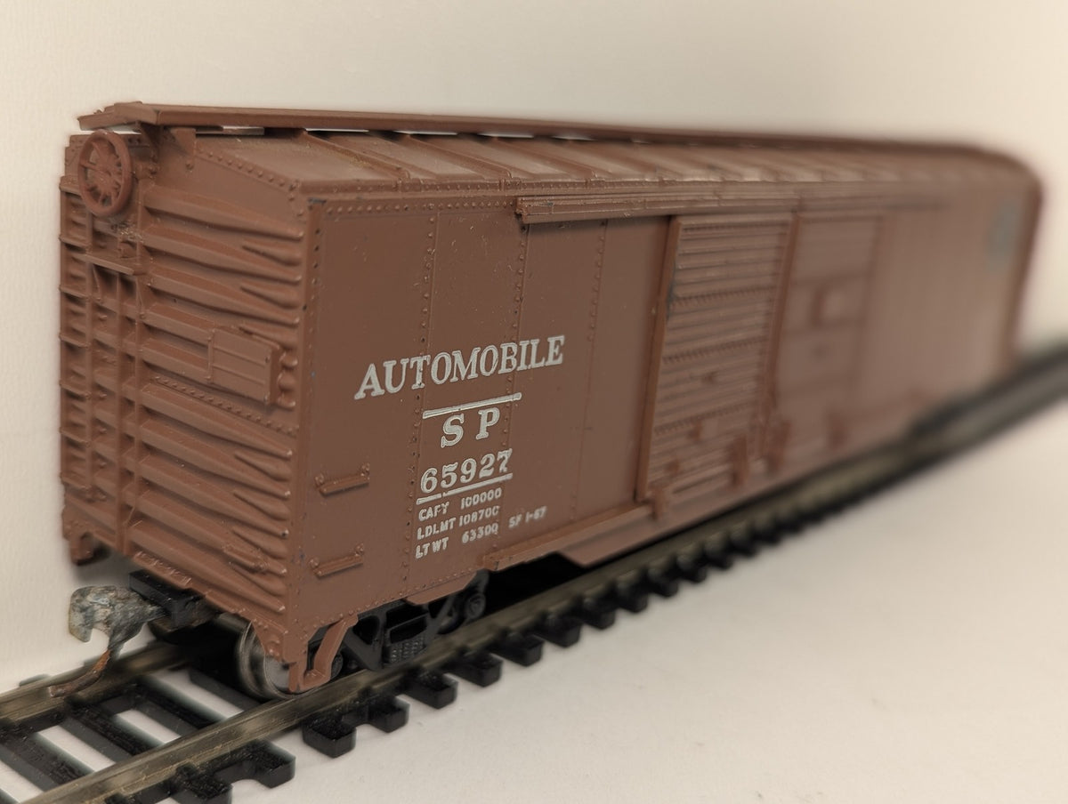 Accurail HO Scale 50ft Automobile Boxcar Goods Wagon 65927