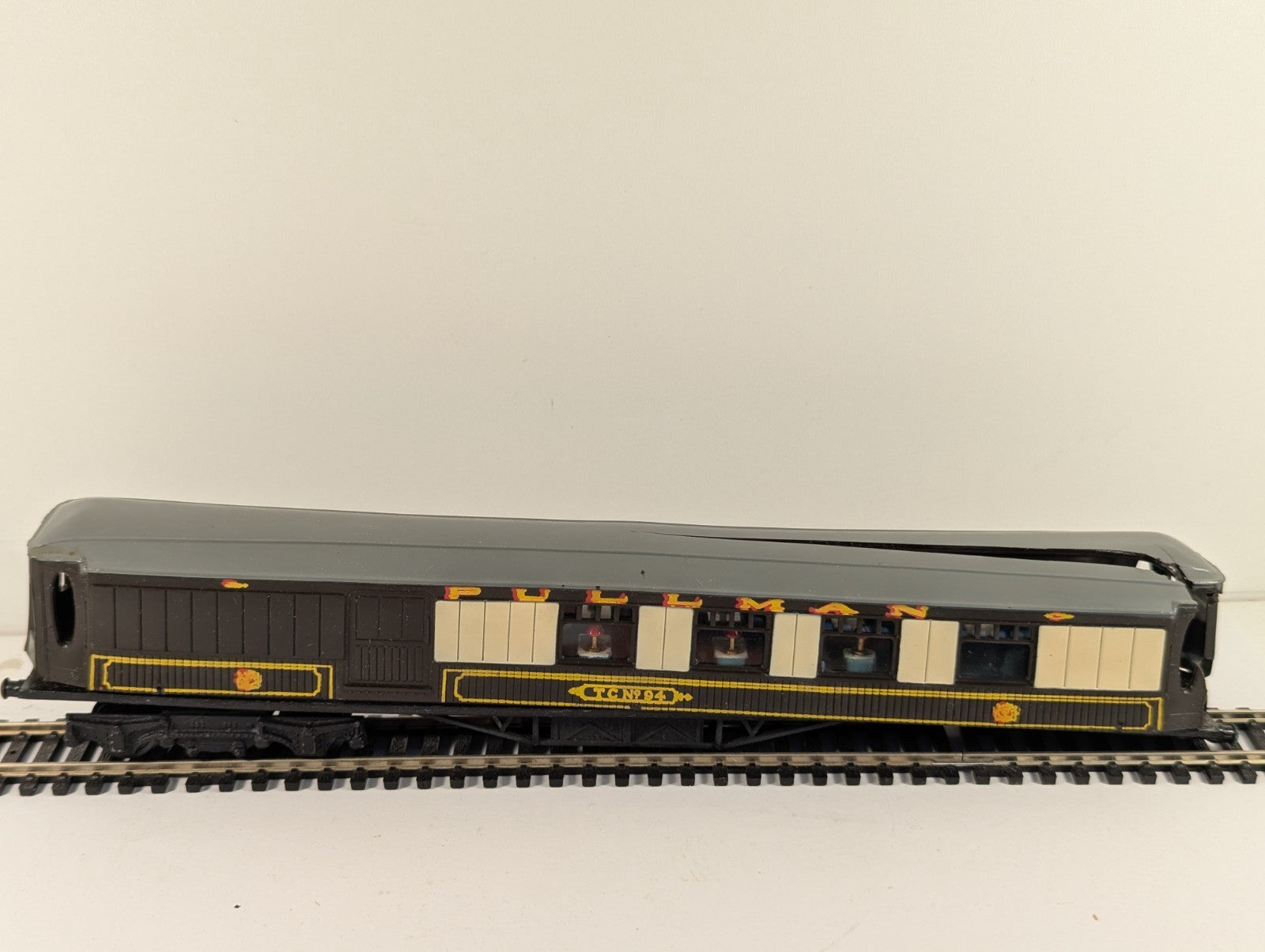 Graham Farish OO Gauge Pullman Third Parlour Brake T.C. No.94