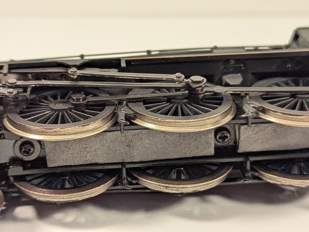 Airfix OO Gauge Royal Scot 4-6-0 Steam Locomotive – Weathered