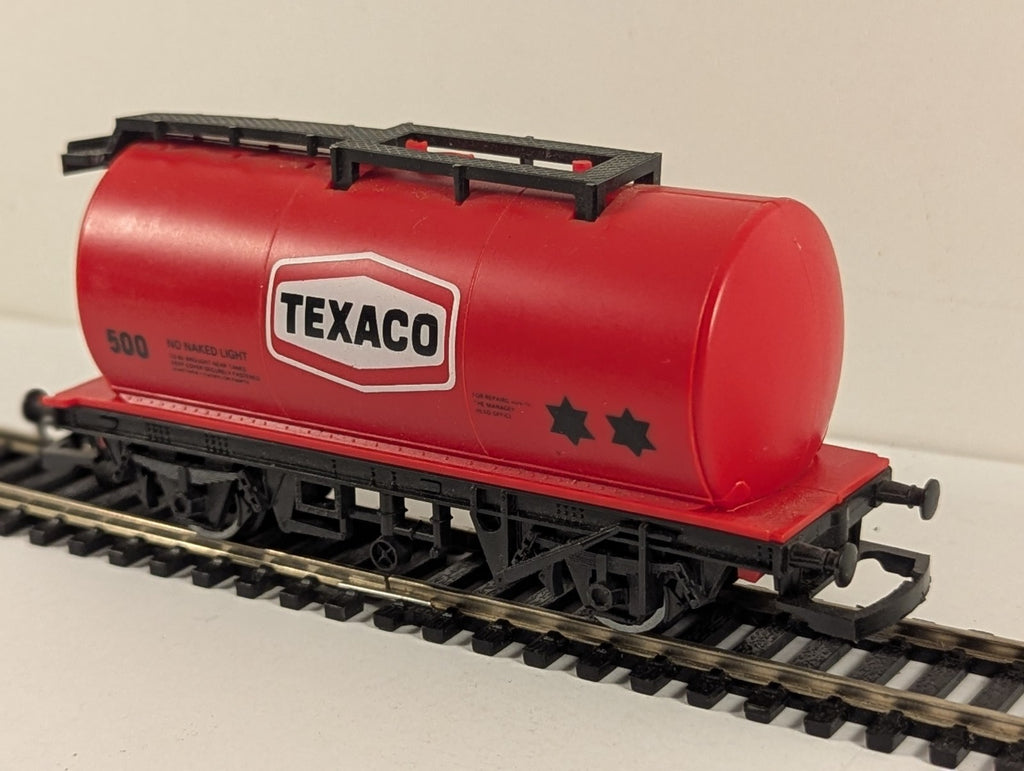 Hornby R231 Texaco Tank Wagon Red OO Gauge
