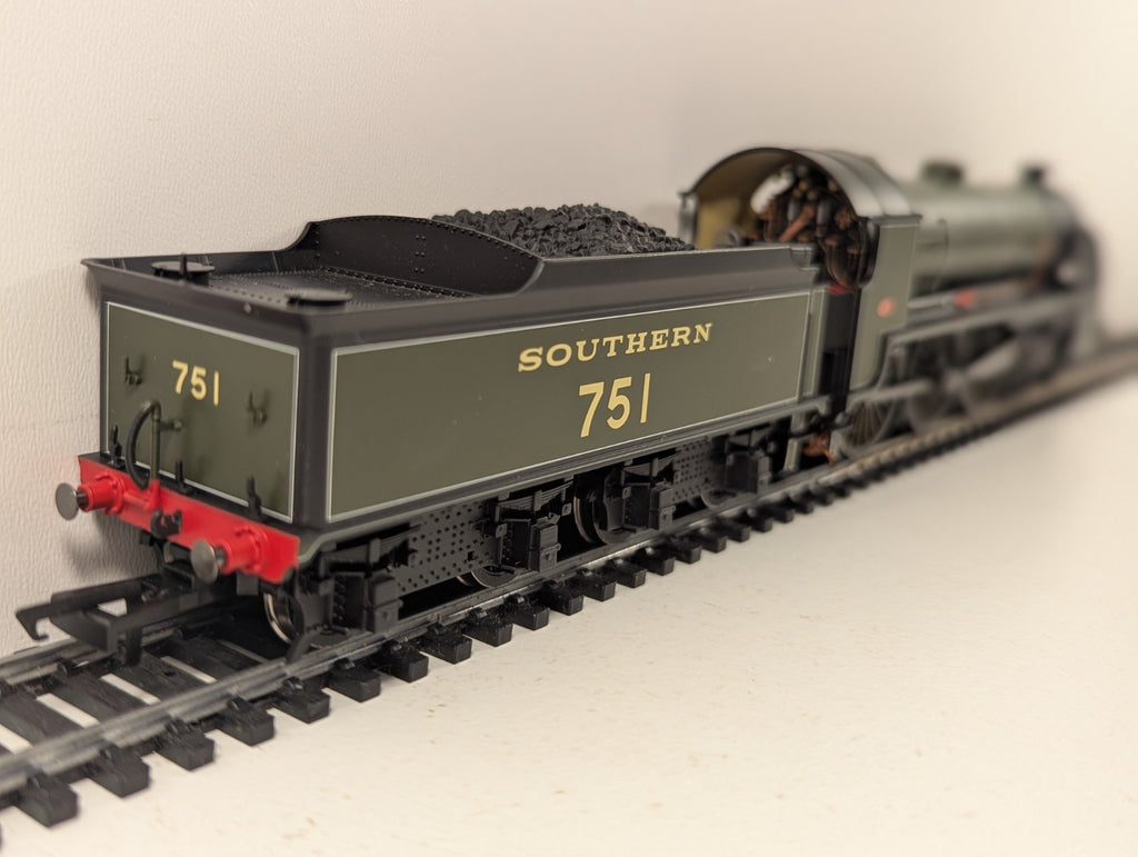 Hornby R2723X OO Gauge SR N15 "Etarre" DCC Fitted 4-6-0 - Boxed