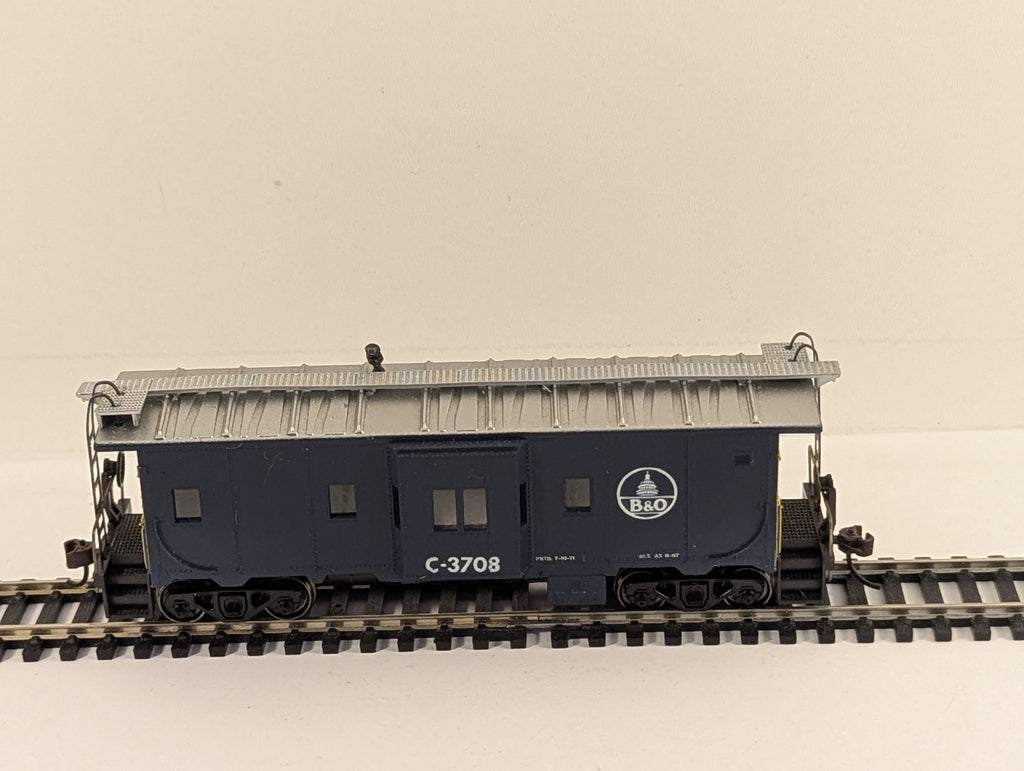 Athearn HO Gauge Bay Window Caboose C-3708 Baltimore & Ohio