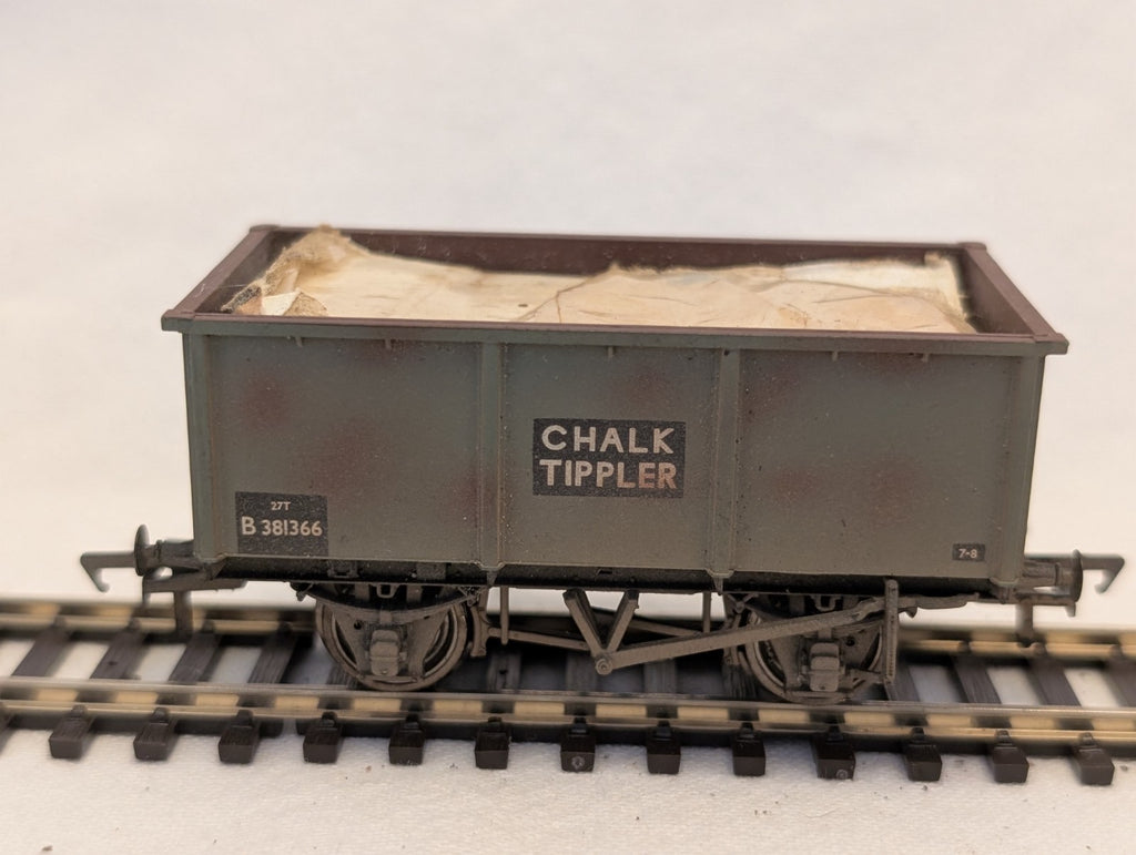 Bachmann OO Gauge 27T Chalk Tippler Goods Wagon B 381366 BR Grey 38