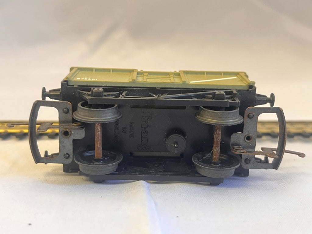 Hornby R243 OO Gauge Mineral Wagon Grey