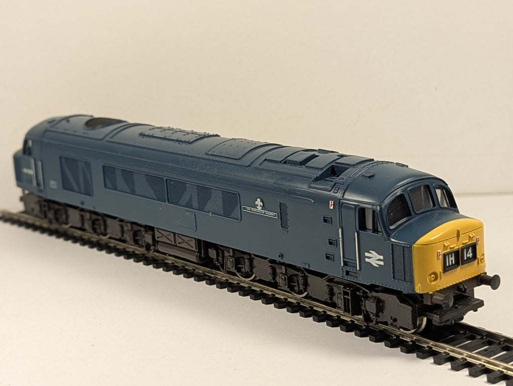 Mainline OO Gauge Class 45 'The Manchester Regiment' Diesel Locomotive 45039