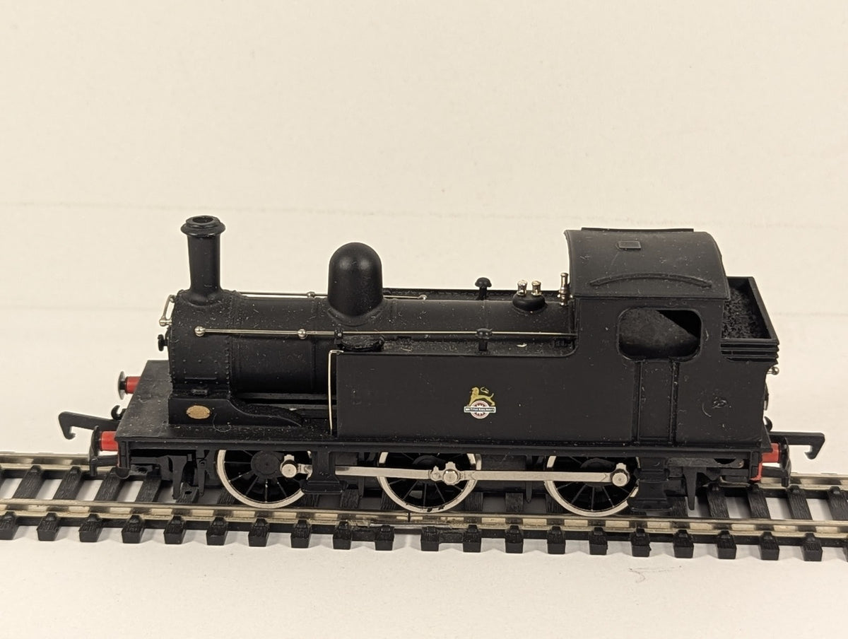 Mainline OO Gauge Class J72 0-6-0T Locomotive 68745 BR Black (Early Emblem)